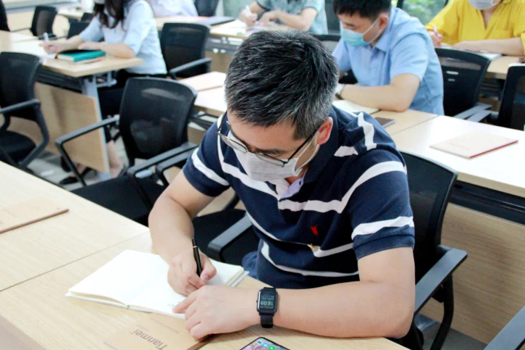 中共成蜀电力支部委员会召开 “不忘初心、不负韶华”专题组织生活会