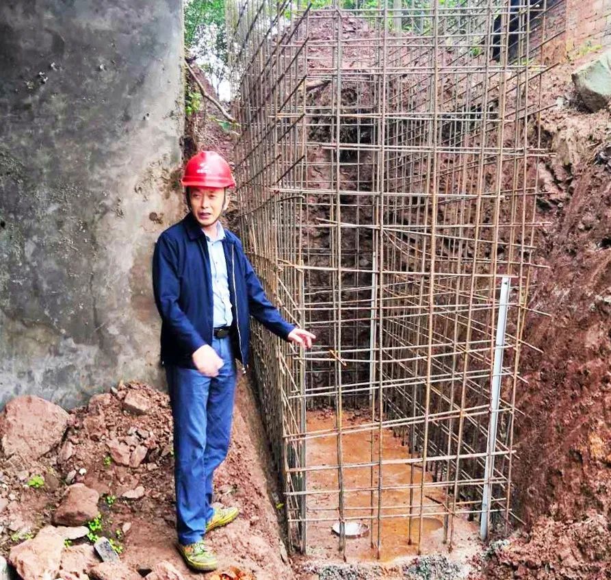 成蜀电力集团领导节日假期分赴项目一线指导工作