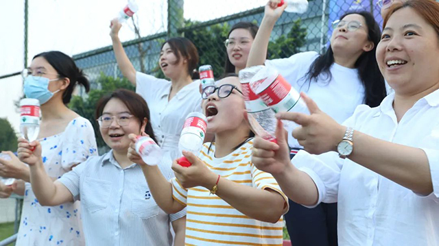 以球会友，成蜀电力集团与中国银行青羊支行开展足球友谊赛