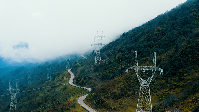 110kV雷坝二线58-77号重冰区段抗冰差异化改造工程竣工投运