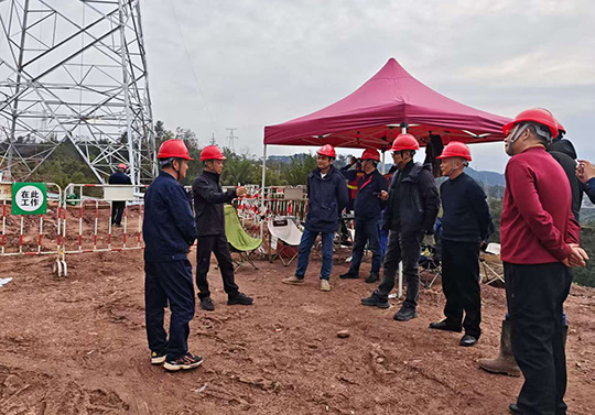集团总经理陈云一行赴±800kV复龙换流站检修工程、复奉线迁改工程现场检查指导工作​