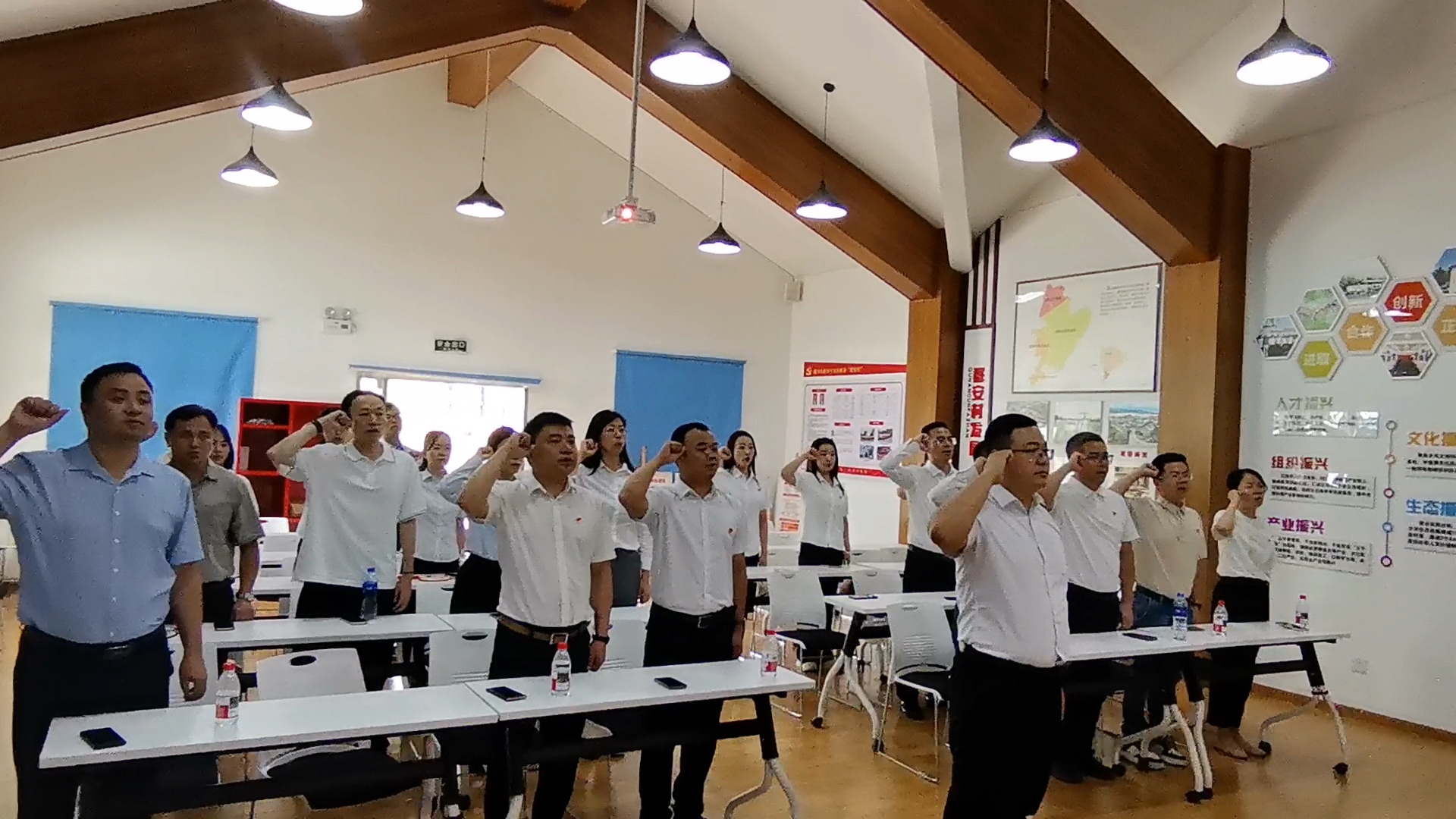 集团党支部开展庆“七一”暨廉洁教育活动