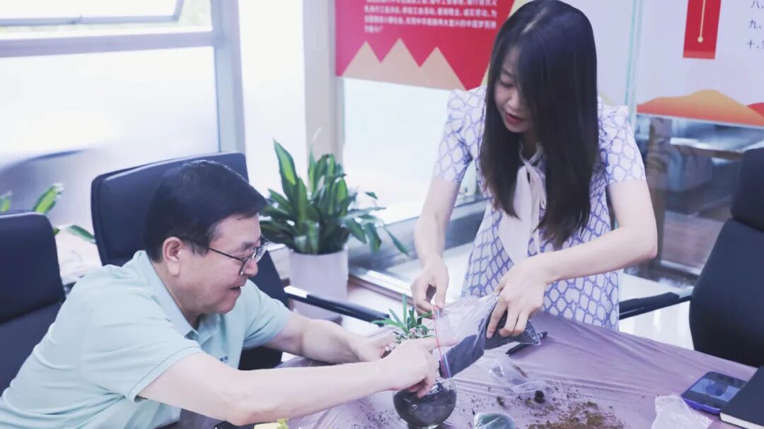 匠心传承育栋梁 感恩引路筑未来--成蜀电力集团开展干部三期“匠心育人 感恩有您”活动