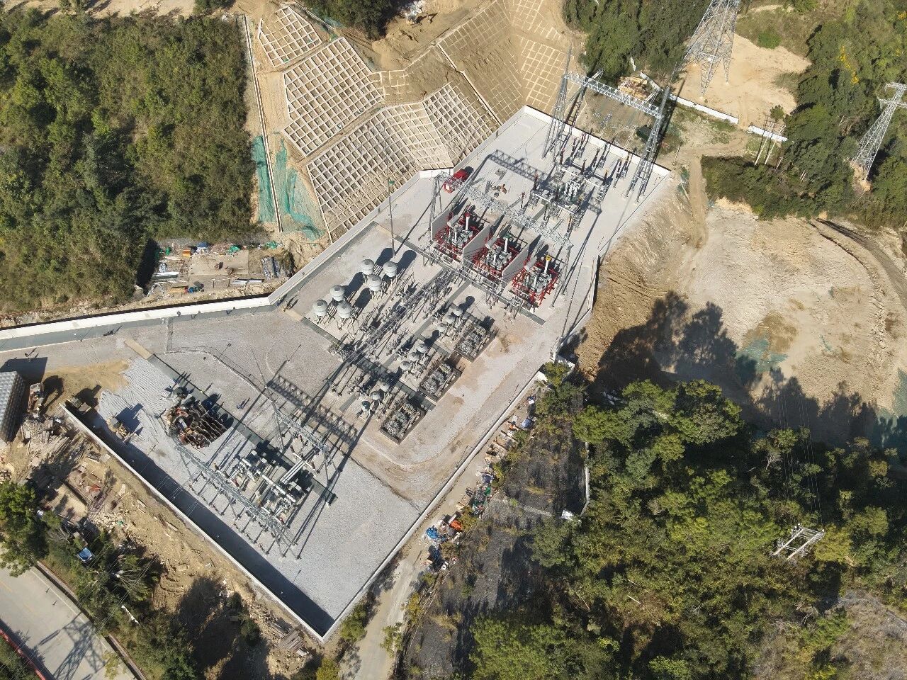 水光共舞，绿电新章--成蜀电力集团助力建设南方电网区域首个百万千瓦级水光互补汇集站