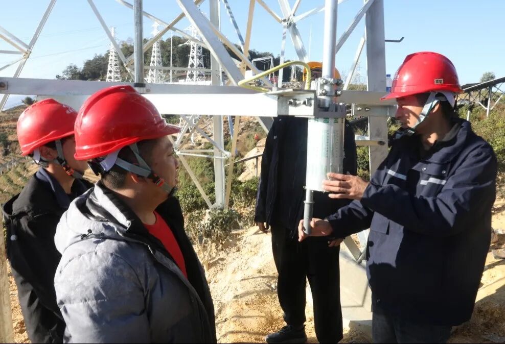 云南凤庆四大光伏发电项目集电线路工程全面竣工并网